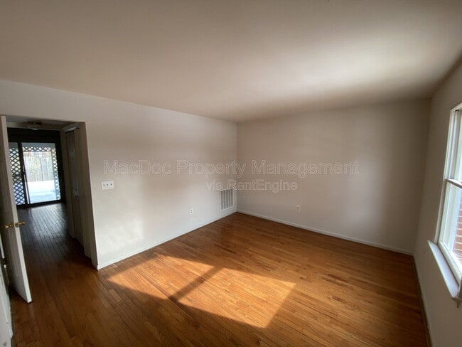 Photo - 212 Farrell Ln