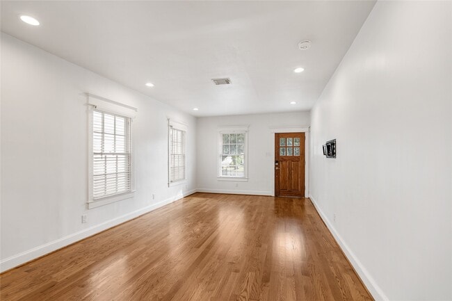 Photo - 1223 Rutland St