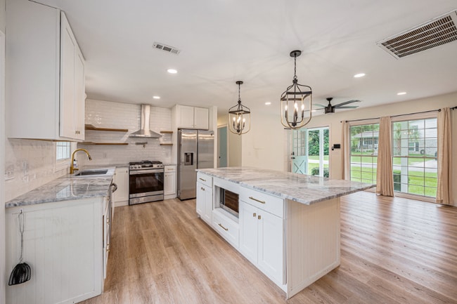 Photo - 1816 Gippy Ln