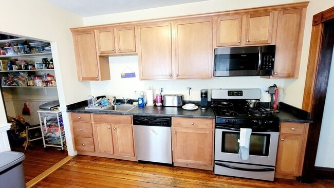 Building Photo - 18 Curtis Ave Unit 1