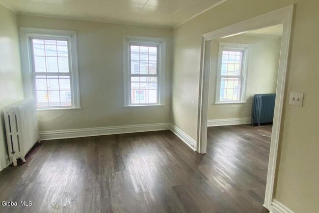 Photo - 163 Paine St