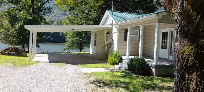 3 bedroom 1 bath home located on Tennessee... - 3 bedroom 1 bath home located on Tennessee...