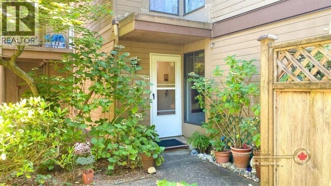 Photo - 8686 Centaurus Cir Unité 102