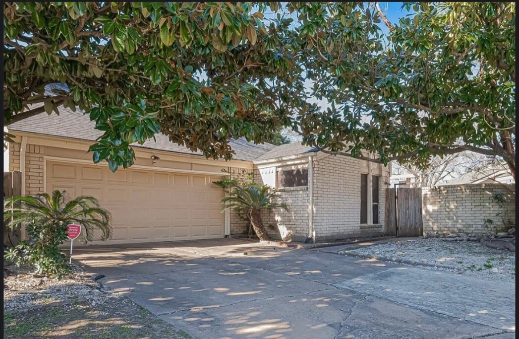 Photo - 8706 Belle Glen Dr