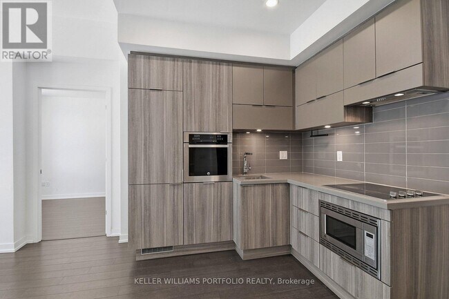 Photo - 39 Roehampton Ave Unité 506