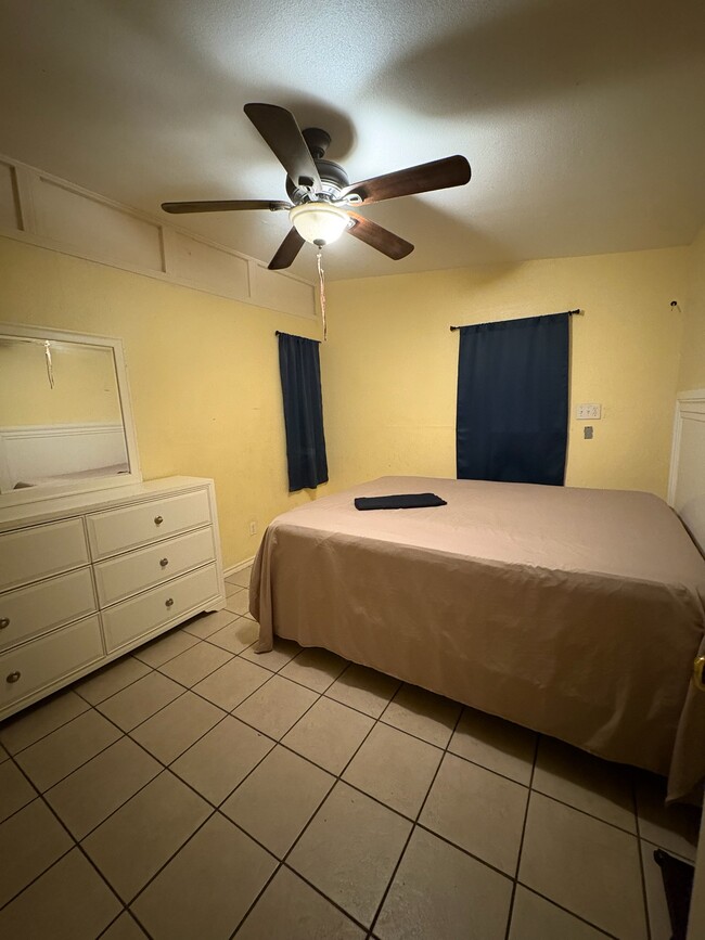 Dormitorio - 134 Roberts St Unidad 201