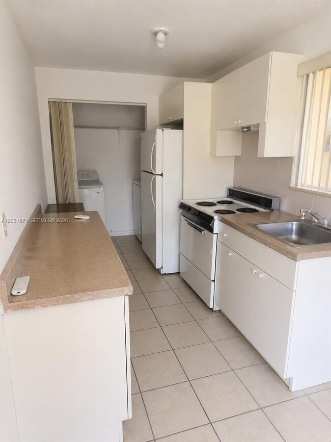Photo - 8935 SW 28th St Unit 8935