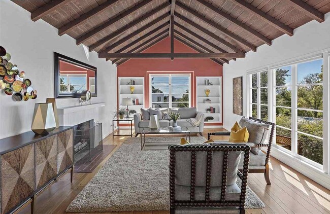 Building Photo - 1825 San Antonio Ave