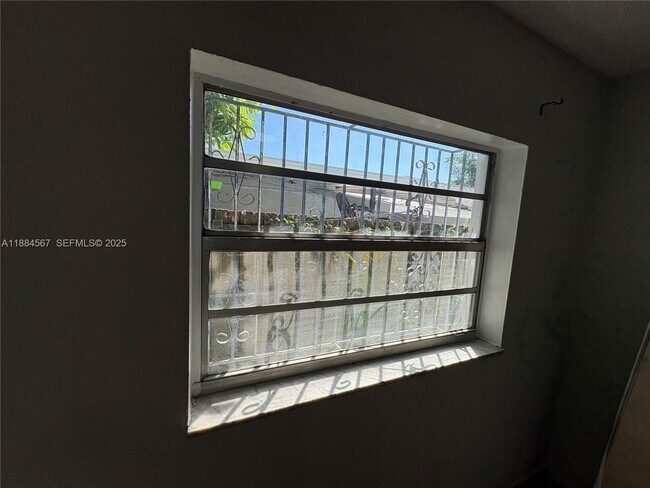 Photo - 2395 NW 4th St Unit 1