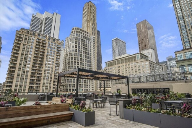 Newly renovated sun deck - 30 E Huron St Unit #2106