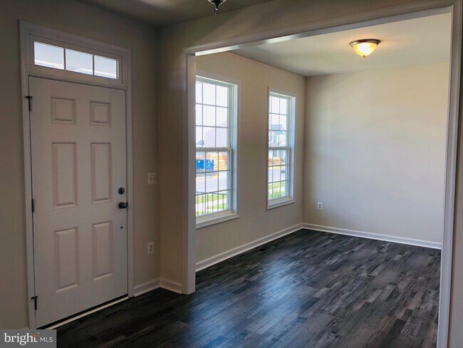 Photo - 336 Boxelder Dr