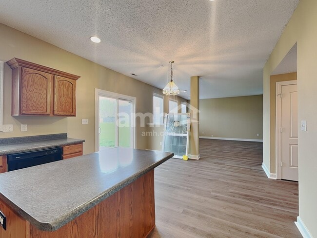 Photo - 5896 Monticello Square Ln