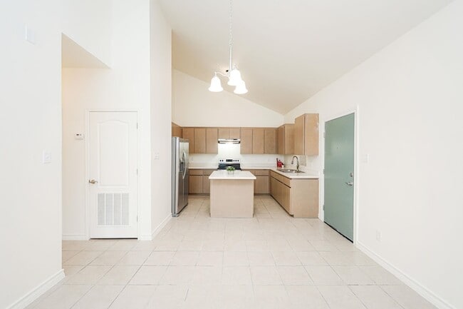 Photo - 1511 Don Camilo Blvd Unit 7
