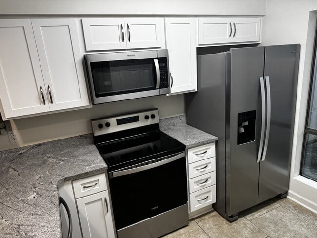 Photo - "Charming 2-Bed Townhouse in Mary Esther!"