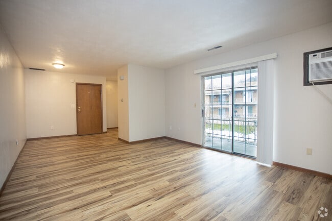2BR, 1BA