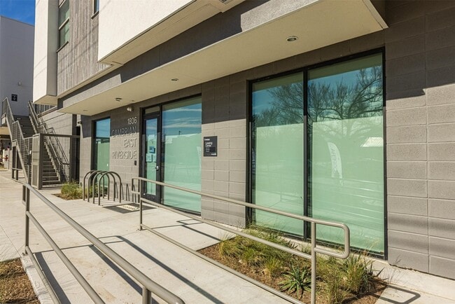 Photo - 1806 Clubview Ave