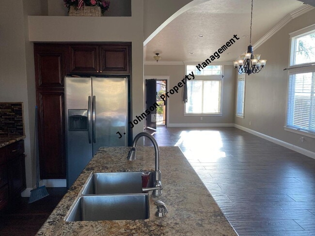 Photo - Beautiful 4 bed 2 bth home