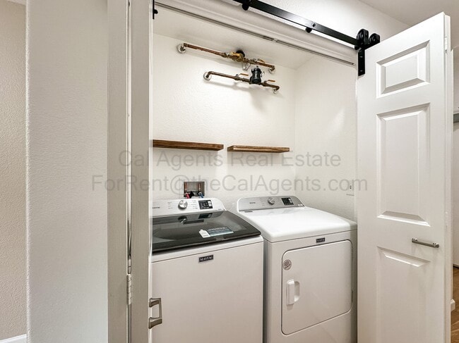 Photo - 1121 40th St