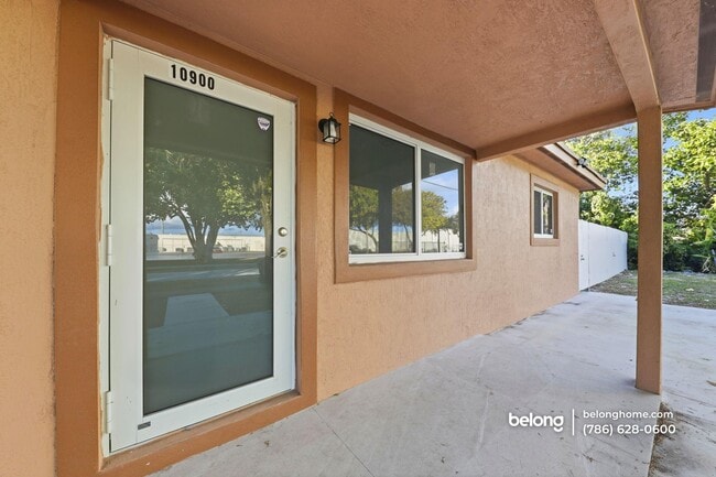 Photo - 801 NW 109th St