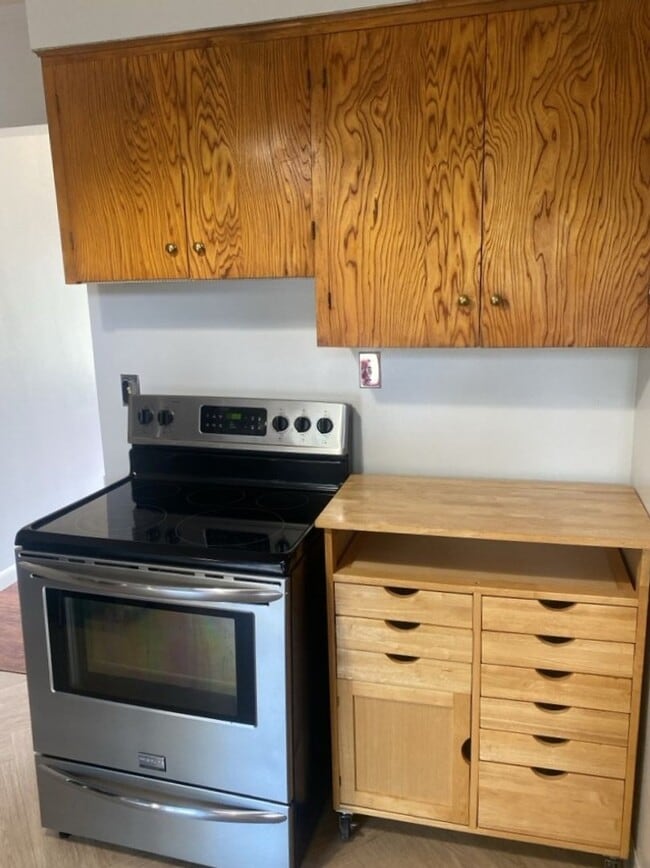 Photo - Single Level West Salem Home