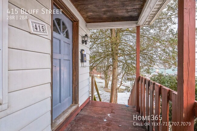 Photo - 415 Bluff St