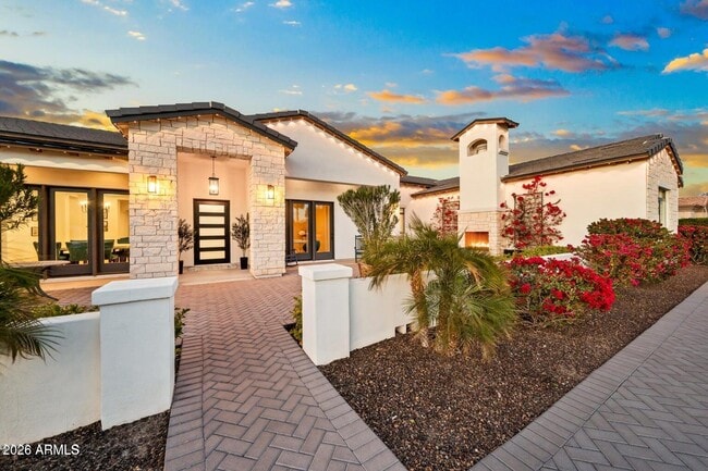 Building Photo - 5348 W Encanto Verde