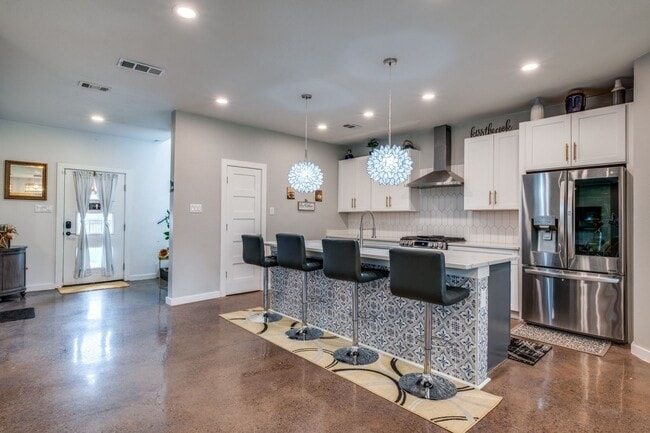 Photo - 1339 Hendricks Ave