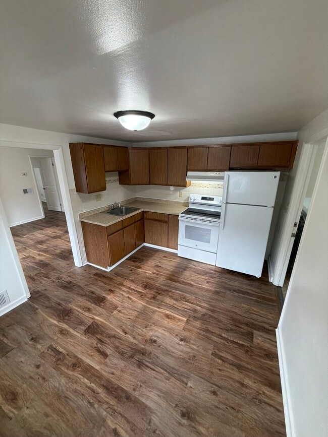 Photo - 2114 S 61st St