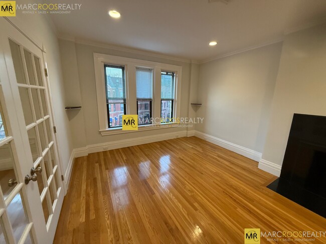 Photo - 252 Newbury St Condo Unit 4