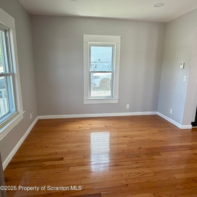 Photo - 530 Myrtle St