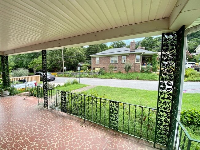 Photo - North Asheville - Renovated 1020's Charmer!