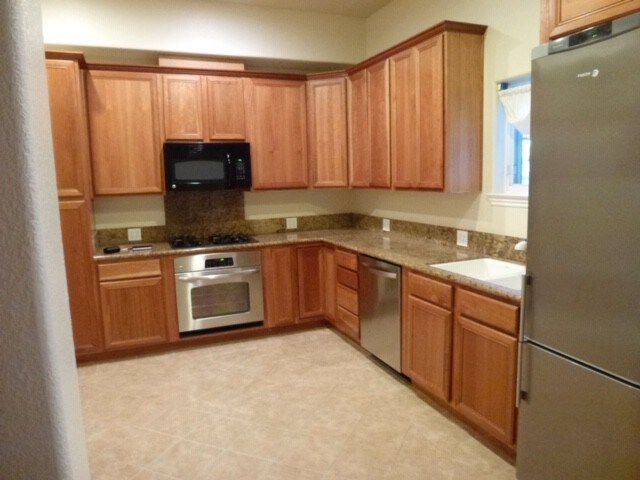 Photo - 435 Sheridan Ave