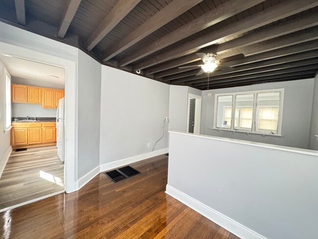 Photo - 959 Winchester Ave