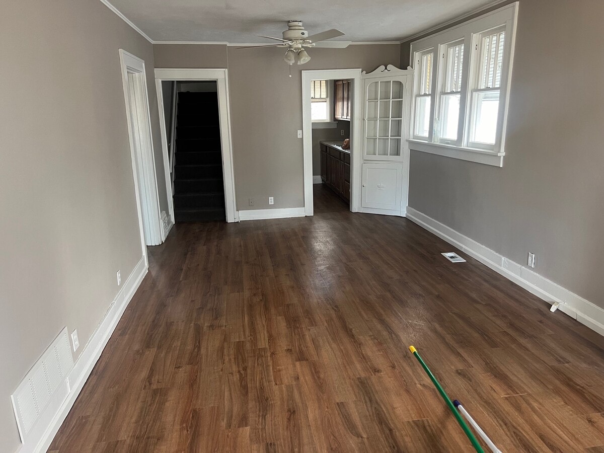 Photo - 814 W McClure Ave