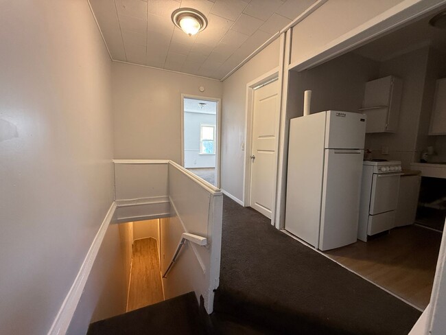 Photo - 658 Cooper St Unit Apt #2 - Upper