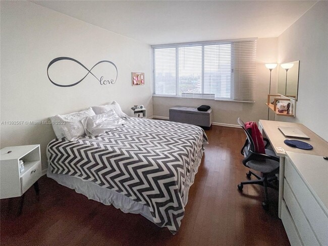 Photo - 1100 West Ave Unit 1000 West Mirador