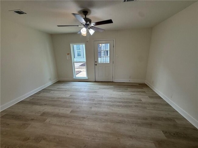 Photo - 1161 Boulevard
