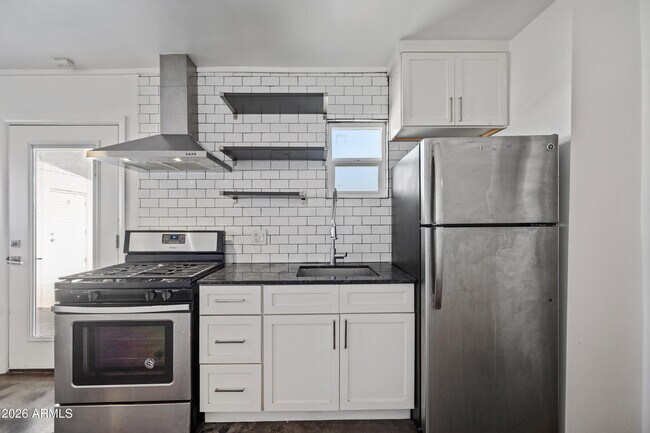 Photo - 3615 N 15th Ave Unidad 23