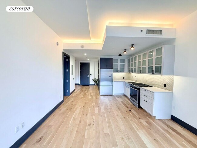 Building Photo - 10 Montieth St