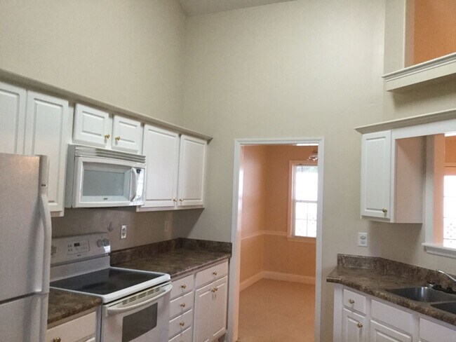 Photo - Centrally Located Home in New Bern-3 Bedroom With FROG