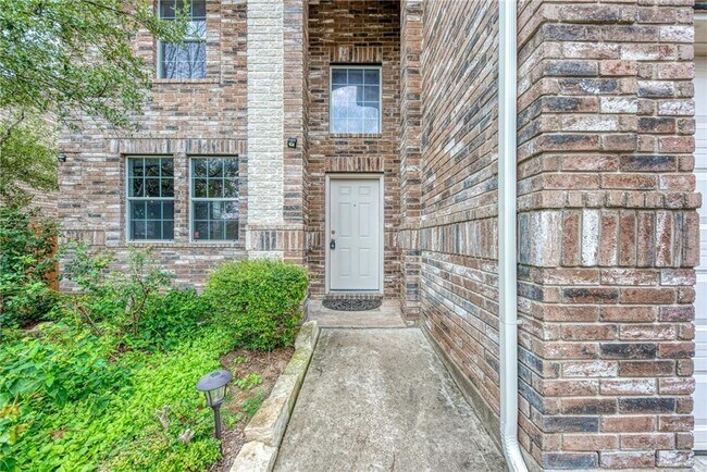 Photo - 604 Spanish Oak Terrace