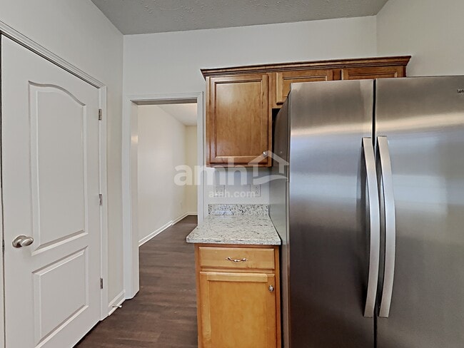 Photo - 2037 Aberdeen Cir