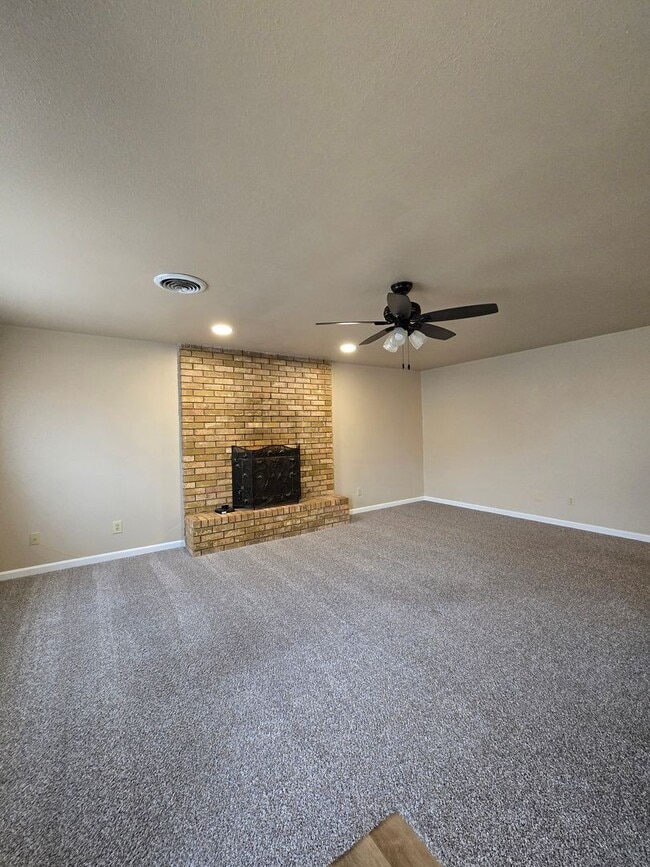 Photo - 1621 N Lea St