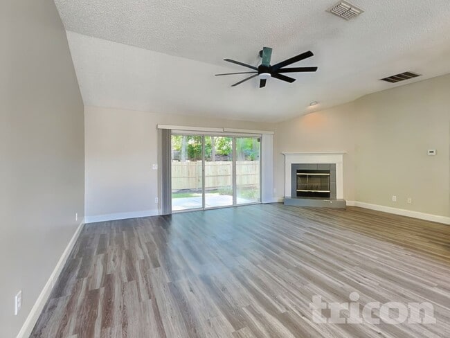 Photo - 2773 Acorn Park Dr N