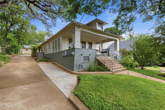 Photo - 608 Harthan St
