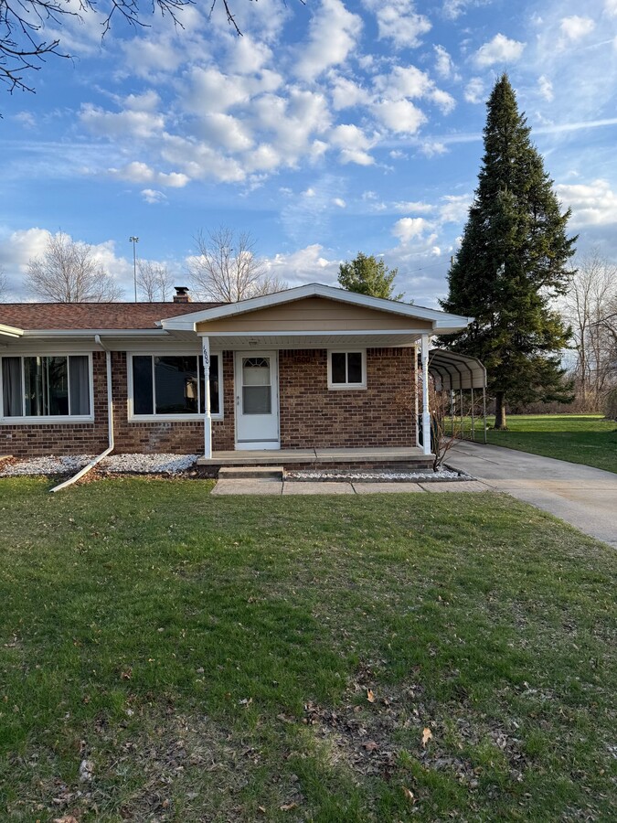 Photo - 1600 Lockbridge Dr Unit 1600 Lockbridge Dr.