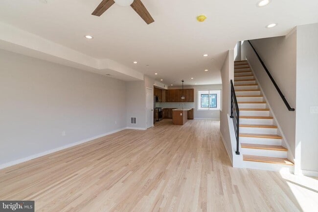 Photo - 1351 S Myrtlewood St