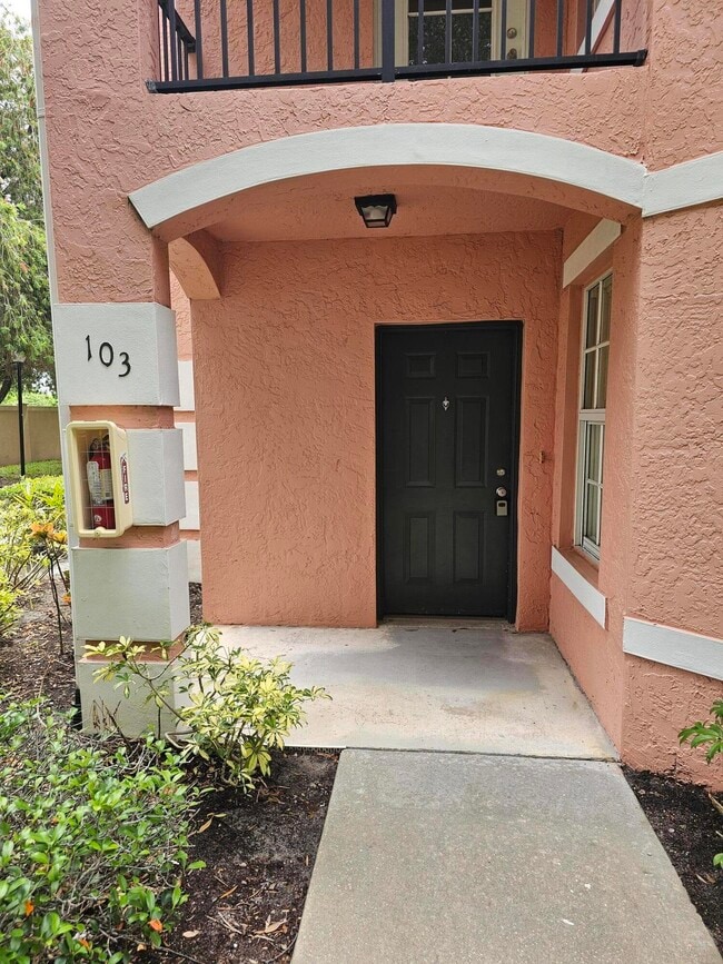 Building Photo - 150 SW Peacock Blvd Unit 103