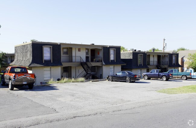 Photo - Gardina Courts Apartments