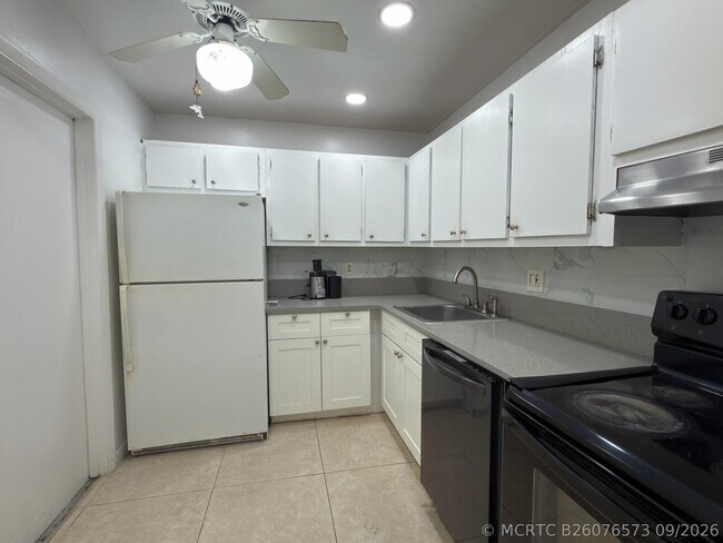 Photo - 610 NW 13th St Unit 0370